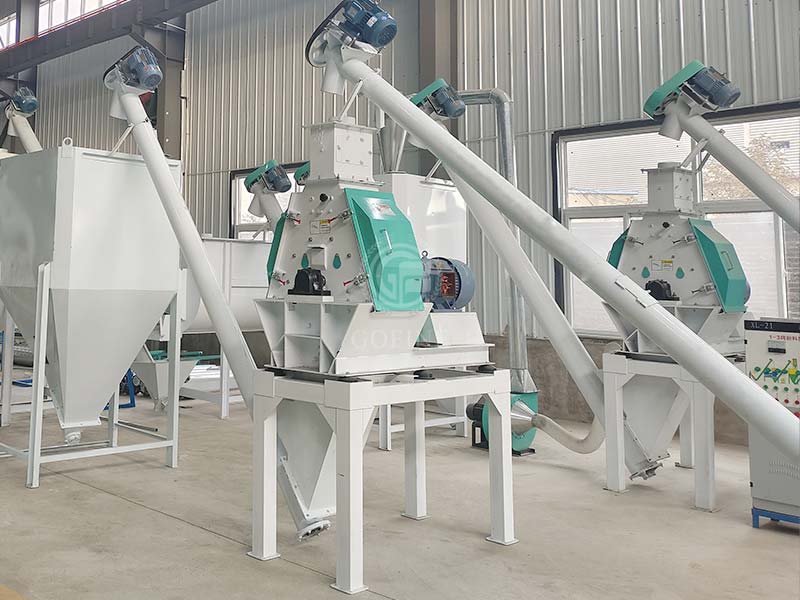 Small farm feed crusher for producing animal feed